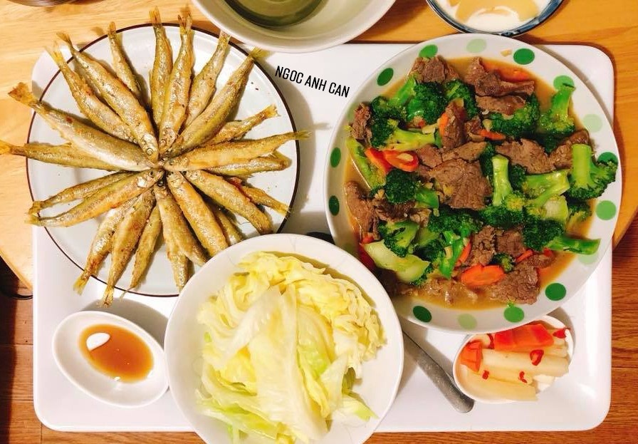 Tham khao mam com chieu cua vo chong Viet o Nhat Ban hinh anh