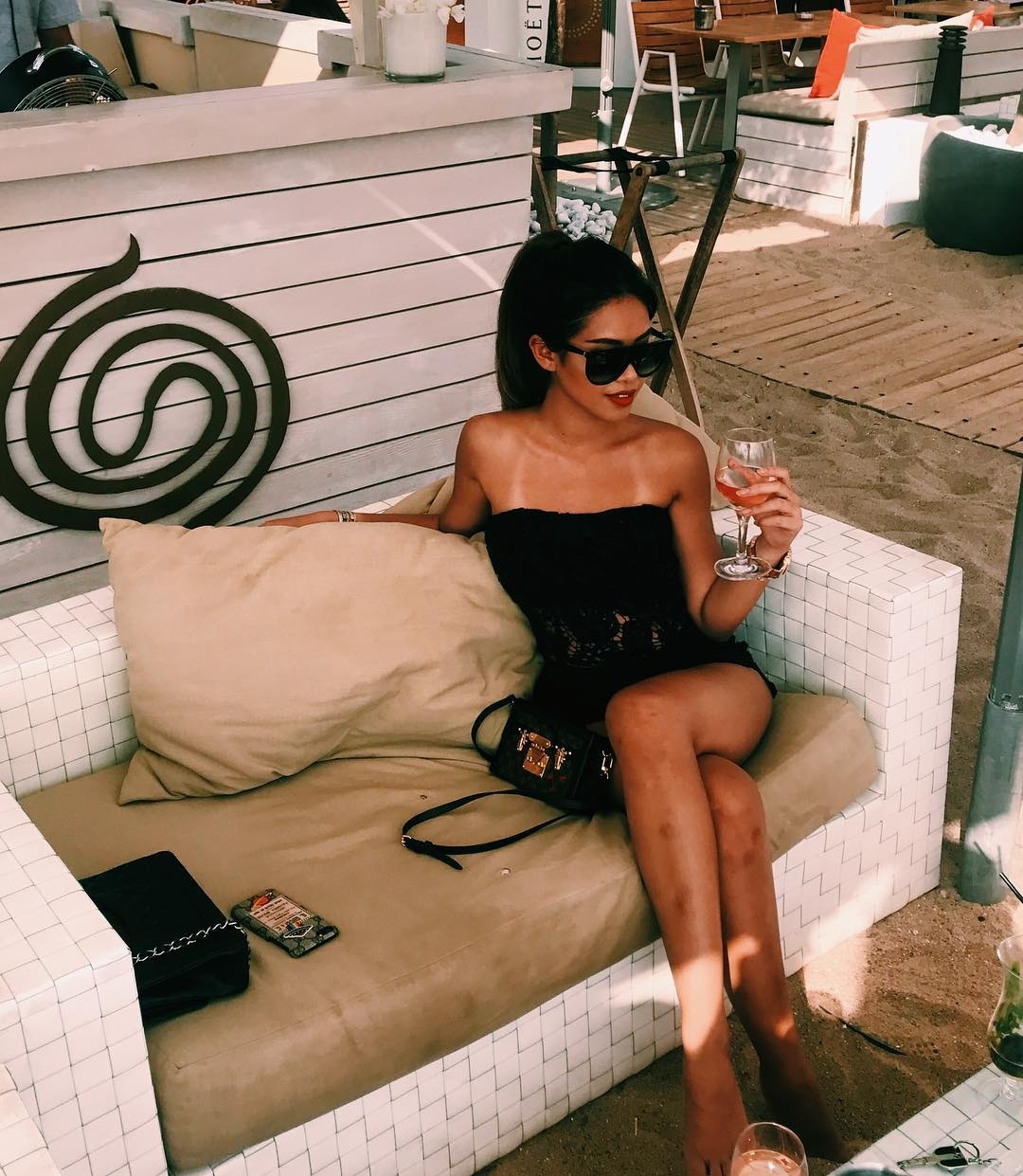 rich kid du lich anh 13