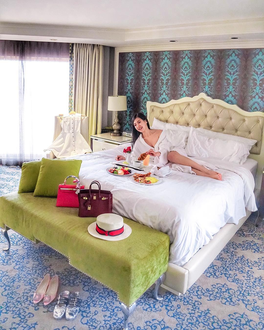 rich kid du lich anh 4