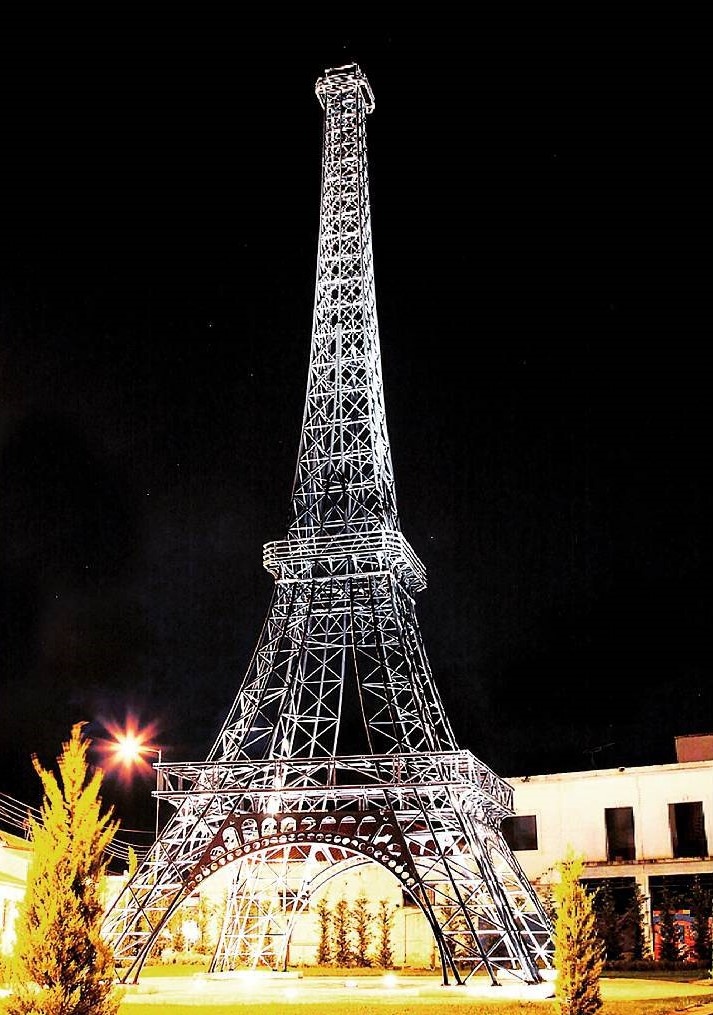 thap eiffel ban nhai anh 11