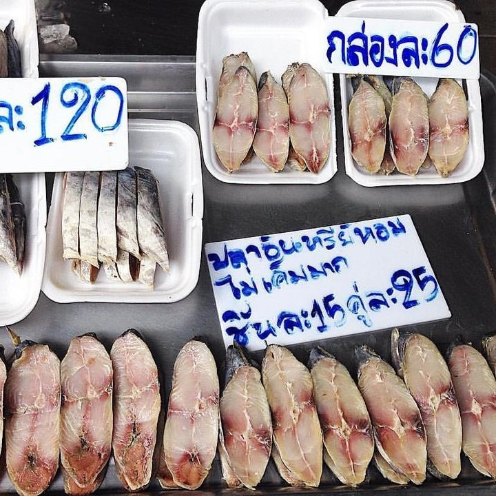 cho tren duong sat thai lan anh 4