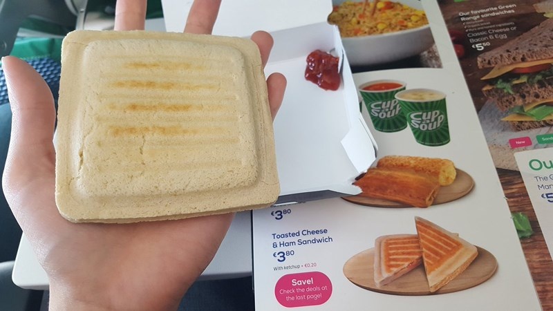 bữa ăn kinh khủng trên máy bay ảnh 10 bua an kinh khung tren may bay anh 10