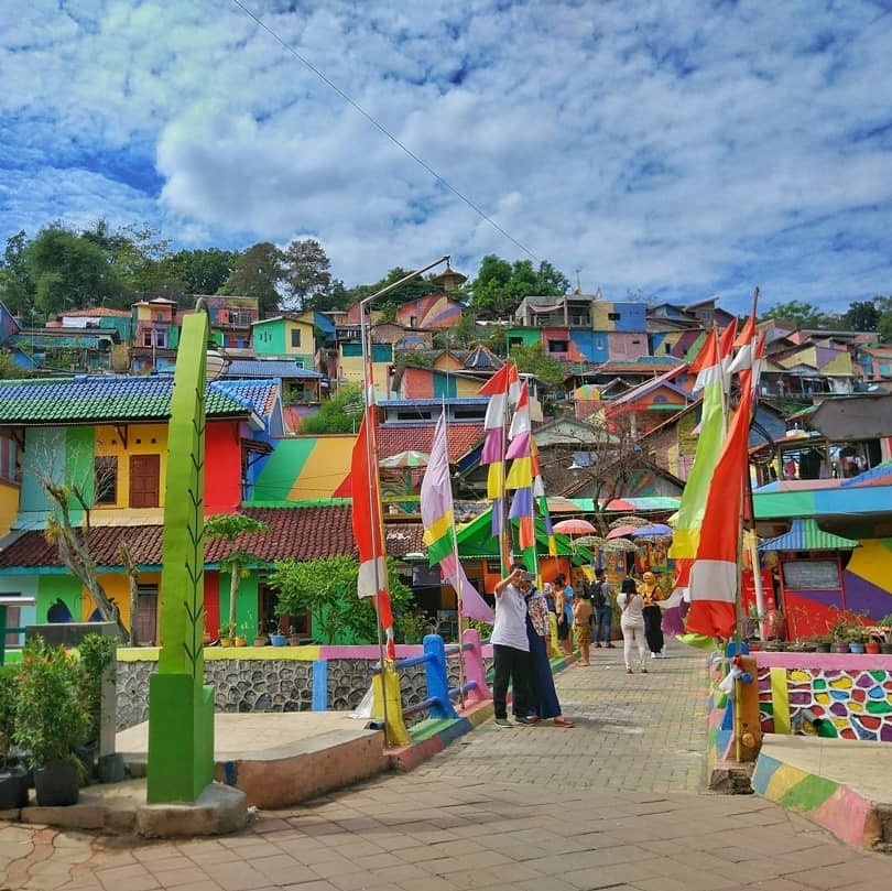 lang bay sac cau vong indonesia anh 14