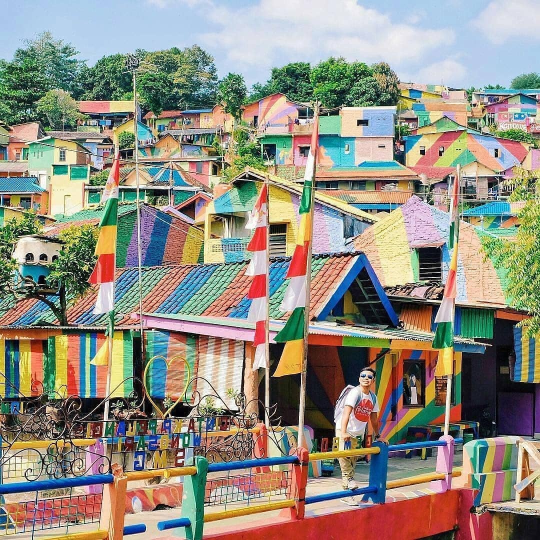 lang bay sac cau vong indonesia anh 13