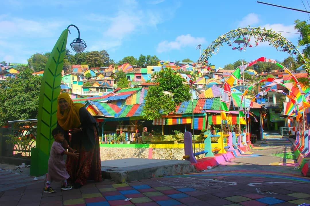 lang bay sac cau vong indonesia anh 15