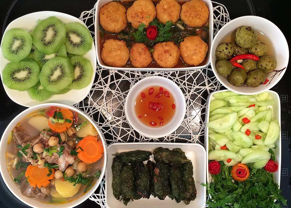 Goi y mam com am cung cho ngay nghi le cuoi cung hinh anh