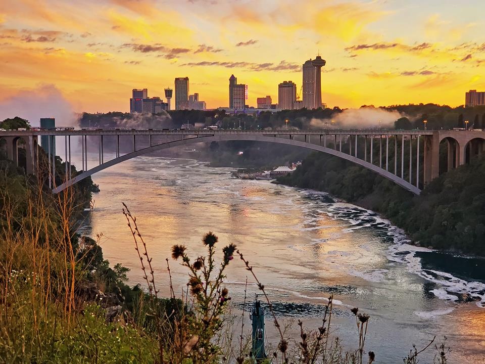 tran dang dang khoa di thac niagara anh 13