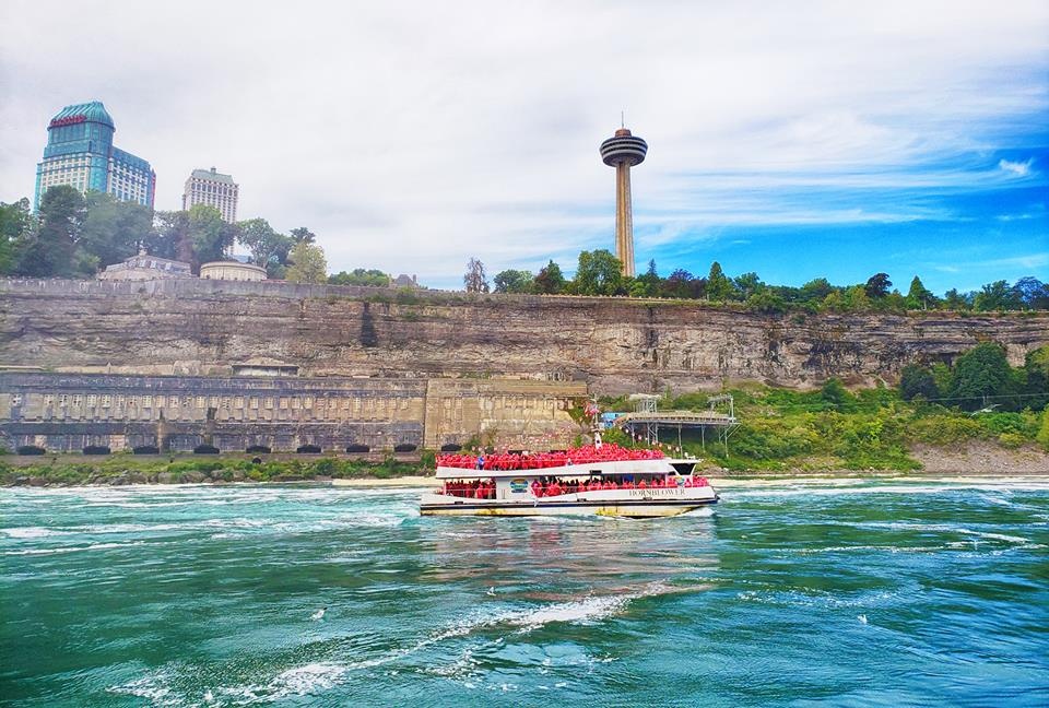tran dang dang khoa di thac niagara anh 9