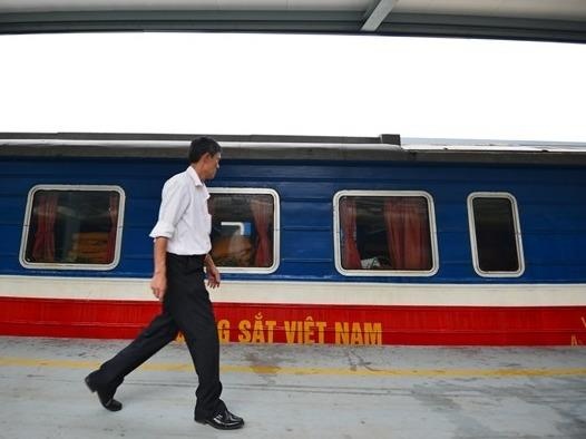 Tong cong ty Duong sat xin ung 471 ty de tra no hinh anh