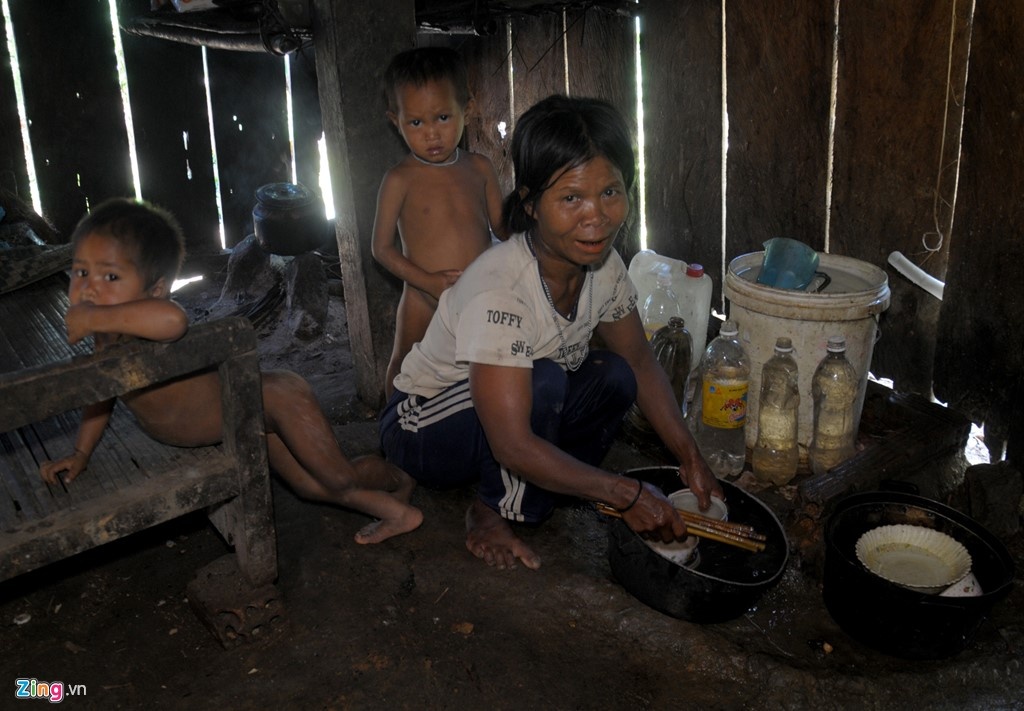 Viet Nam con hon 1 trieu nguoi dan doi an hinh anh