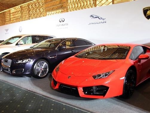 Mua ban oto moi nop phi truoc ba 10% hinh anh