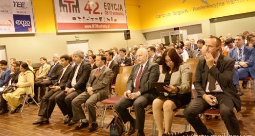 Bo Cong Thuong: 'Khong ai loi dung doan xuc tien tron o Duc' hinh anh