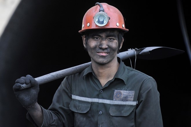 Vinacomin lam an sa sut, 8.000 lao dong mat viec hinh anh