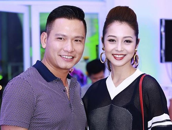 Khach hang trung anh chong Jennifer Pham doi doi thoai hinh anh