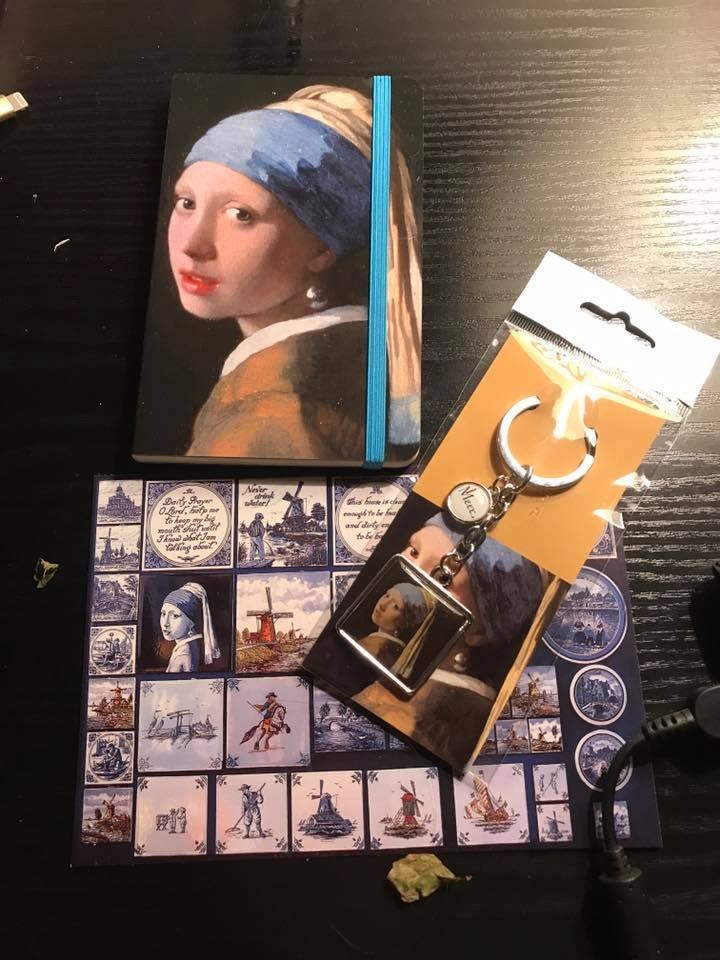 Thieu nu deo hoa tai ngoc trai,  Delft,  Johannes Vermeer,  Tracy Chevalier anh 1