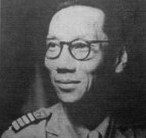 Vua Duy Tan lam ve vo tuyen dien, chet truoc ngay tro lai ngai vang hinh anh