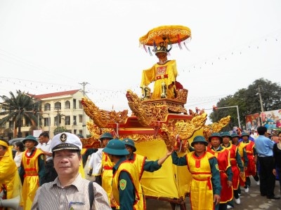 Vu giai thoat dai tuong bang cach lap ke 'tim hat chau chim' hinh anh