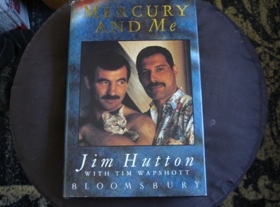 Hoi uc ve thu linh Queen Freddie Mercury cua nguoi tinh dong tinh hinh anh