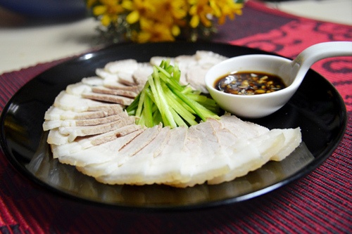 Chuyen con lon luoc cuu song mang nguoi hinh anh