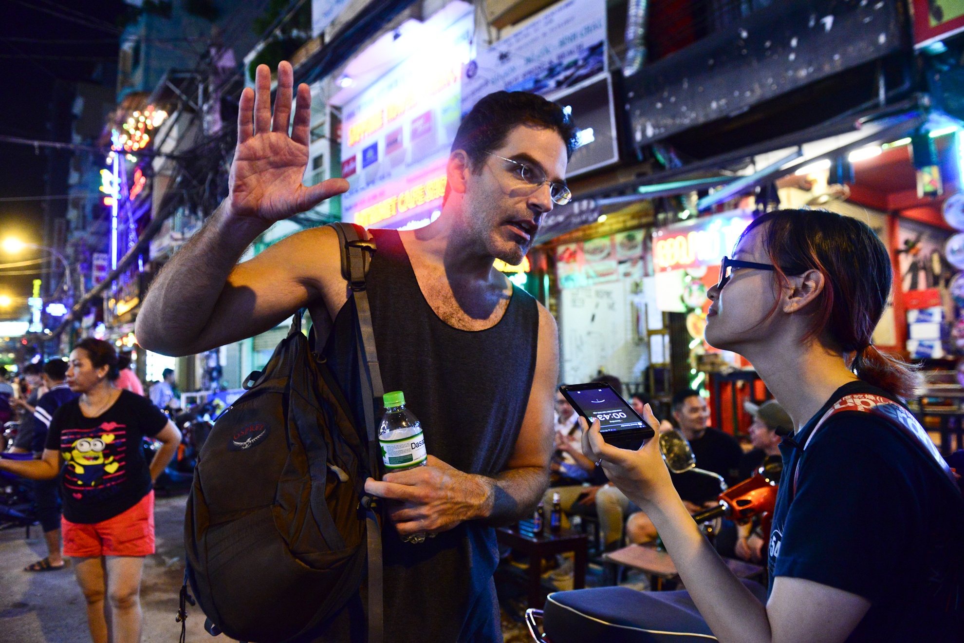 Du khach va dan pho Tay nghi gi khi Bui Vien thanh pho di bo? hinh anh