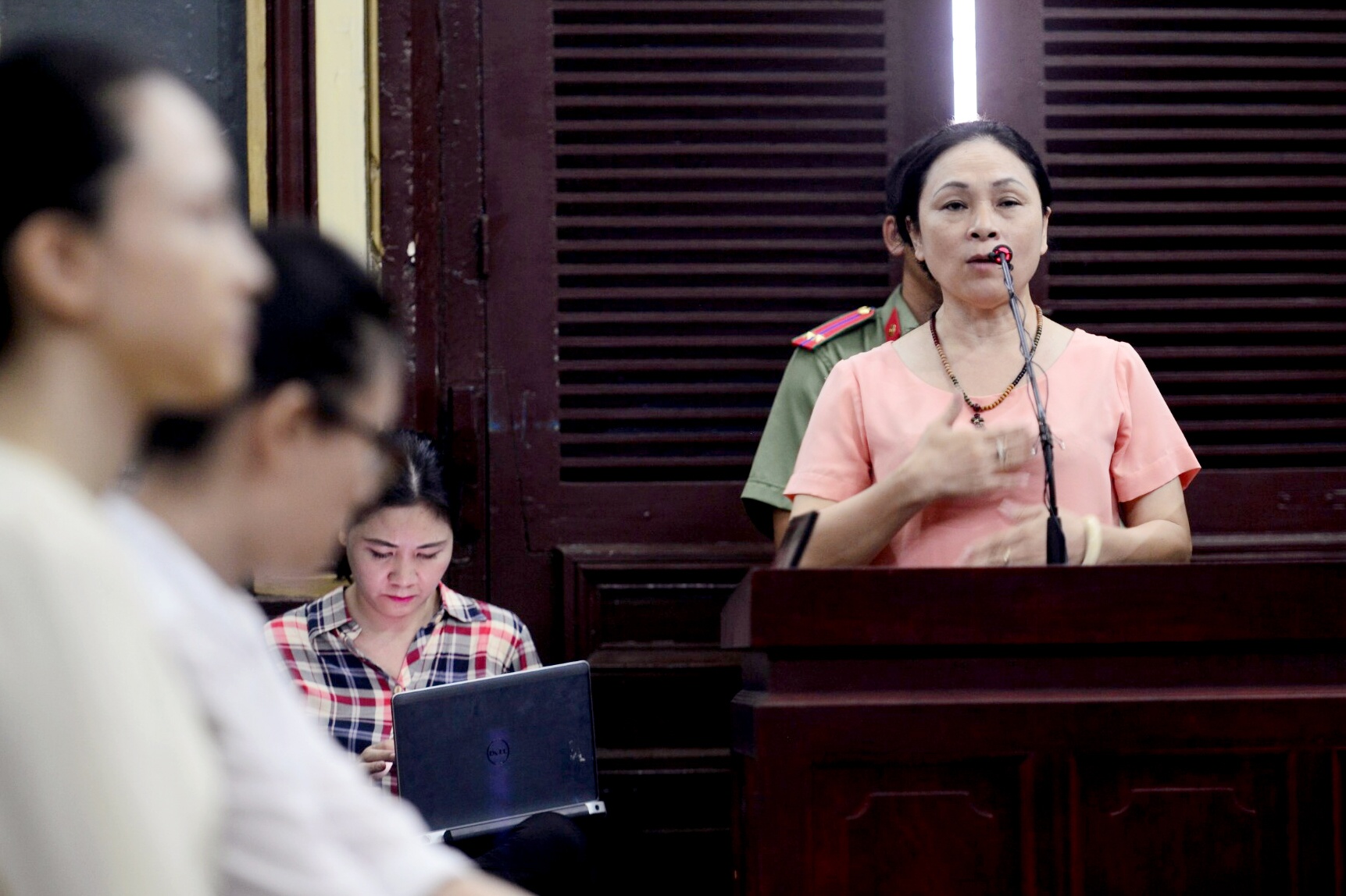 vu hoa hau Phuong Nga anh 2