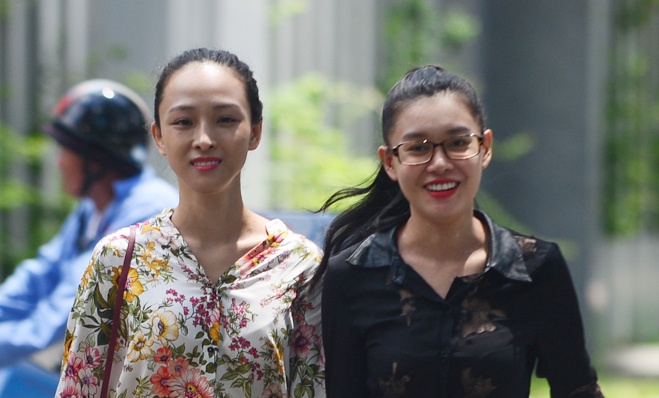 Hoa hau Phuong Nga va Thuy Dung nhan quyet dinh tam dinh chi dieu tra hinh anh