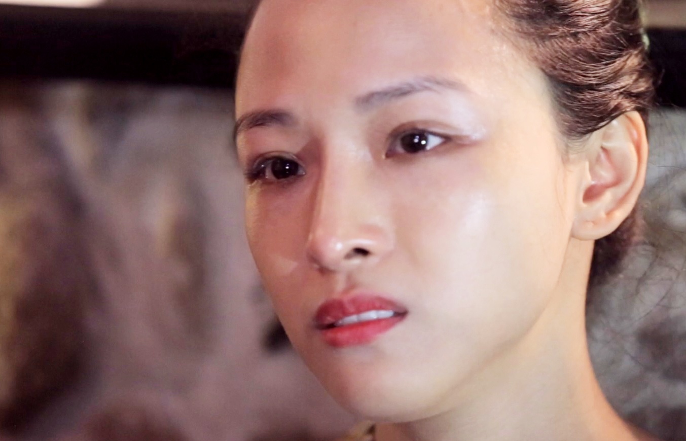 Hoa hau Phuong Nga: 'Toi da qua ao tuong ve ban than' hinh anh
