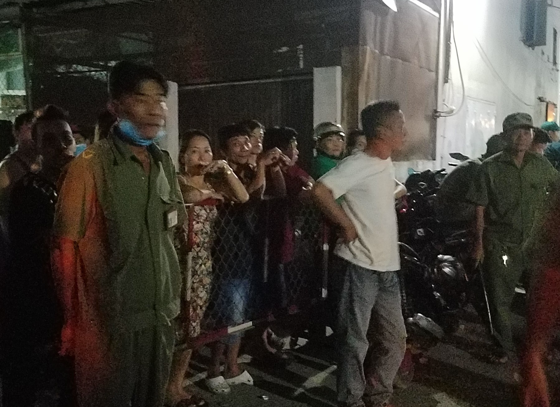 Ca gia dinh 5 nguoi o Sai Gon bi sat hai sau tiec tat nien hinh anh