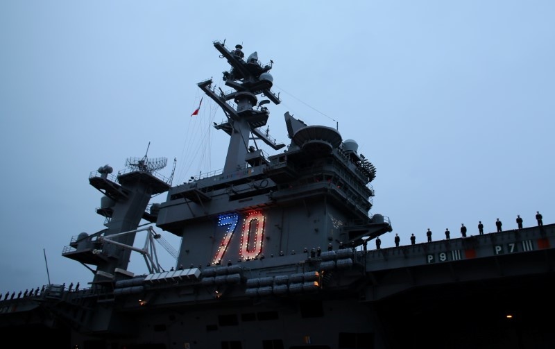 hau can tau USS Carl Vinson anh 1