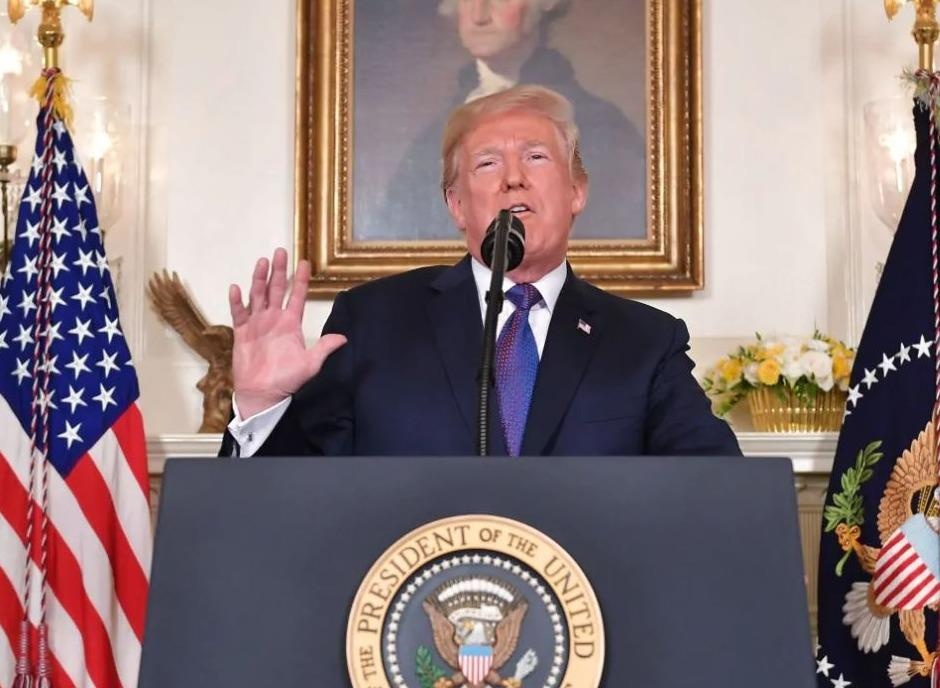 Nga noi gian vi Trump nhu Hitler vi quyet dinh tan cong Syria hinh anh