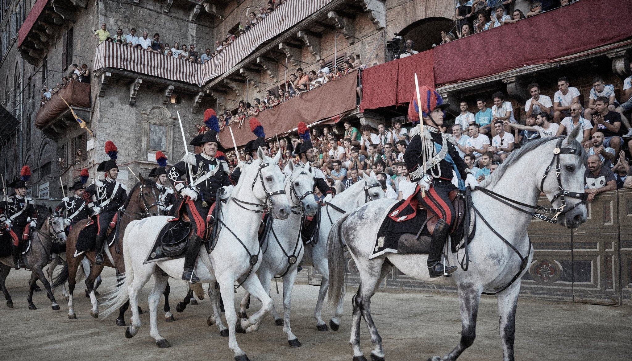 lễ hội đua ngựa Ý ảnh 8 le hoi dua ngua Y anh 8