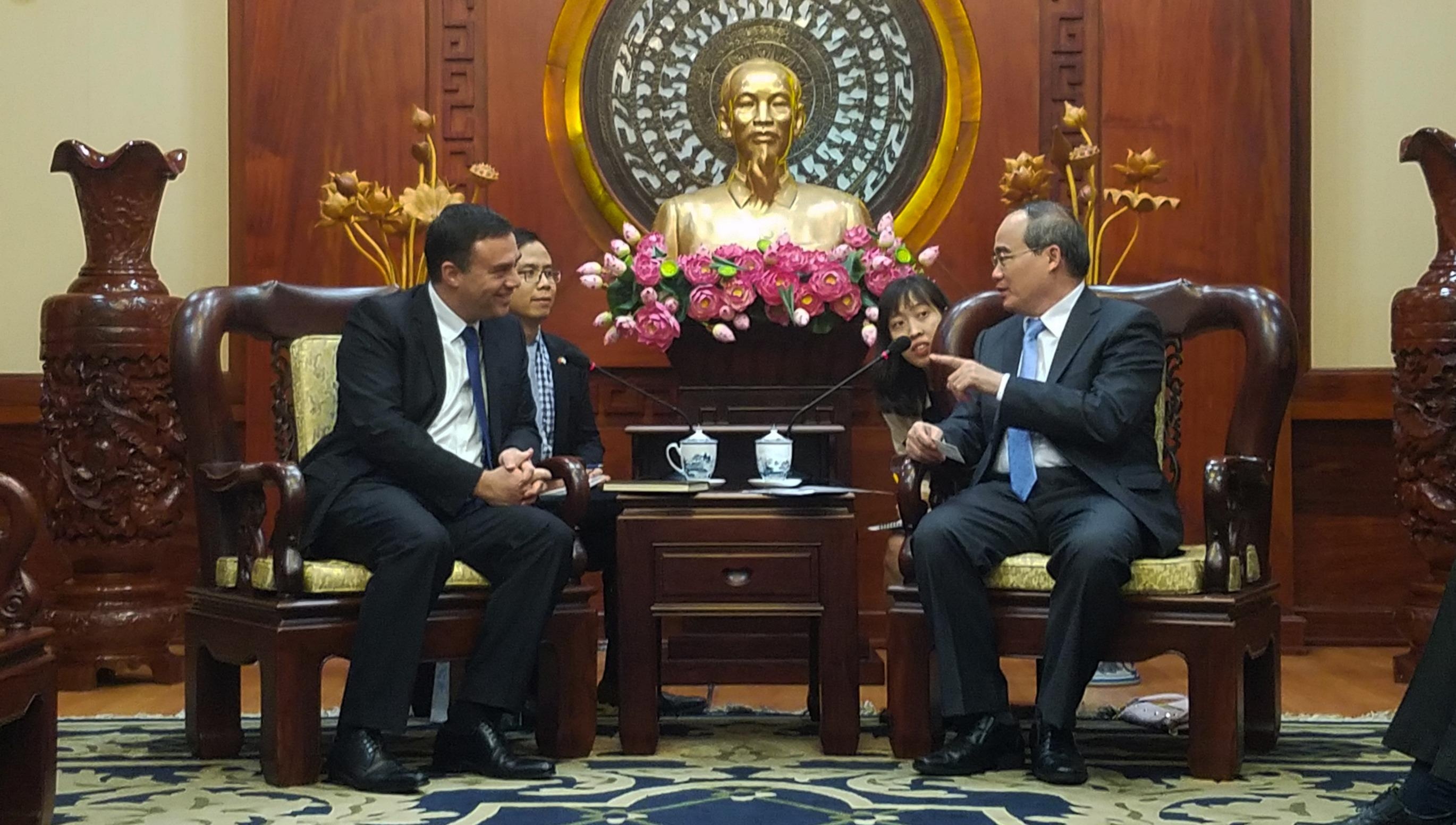 Dai su Israel mong cho chuyen tham cua Bi thu Nguyen Thien Nhan hinh anh