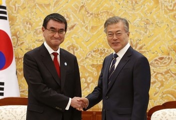 Nhat to chuc thuong dinh voi Trung Quoc, Han Quoc vao ngay 9/5 hinh anh