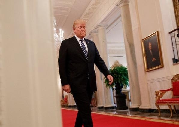 Trump bi xem la 'tro dua' khi khong cung ran noi voi Trung Quoc hinh anh