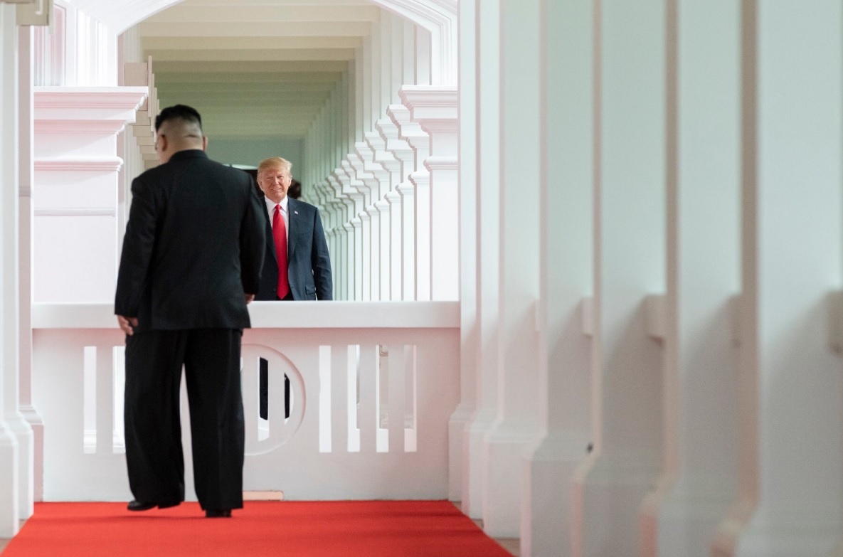 Trump Kim bat tay lich su anh 10