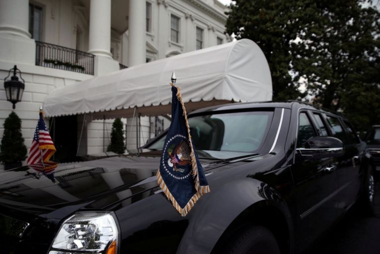 Xe 'Quai thu' cua Trump den Phu tong thong Singapore hinh anh