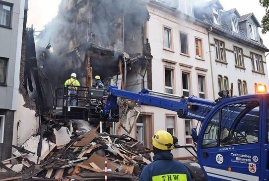 No lon giua dem o Duc, it nhat 25 nguoi bi thuong hinh anh