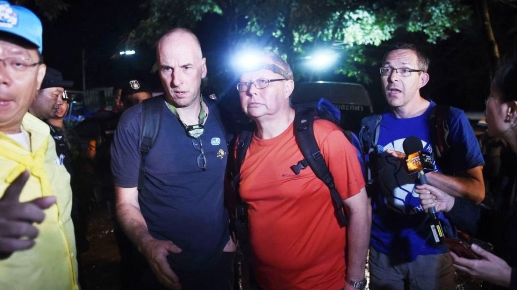 doi bong mac ket se duoc dua den noi an toan trong hang dong anh 1