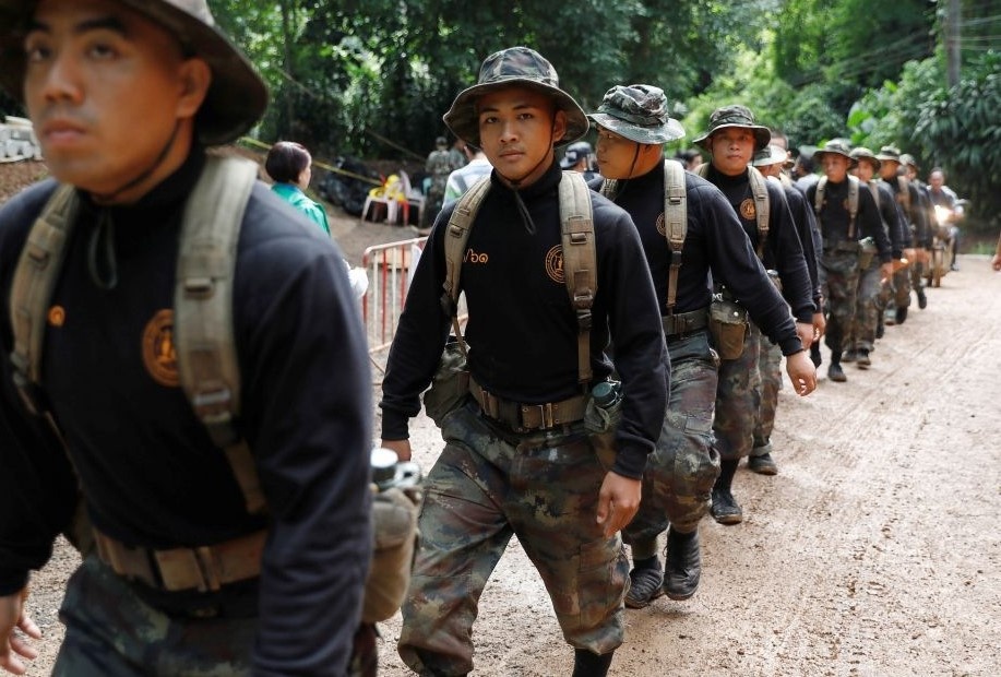 giai cuu 13 thanh vien doi bong Thai anh 13