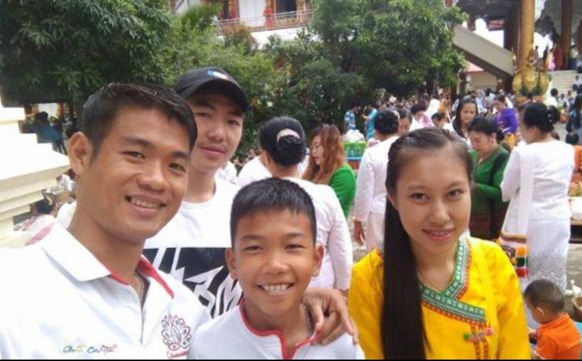 13 thanh vien doi bong Thai Lan se som duoc gap gia dinh hinh anh