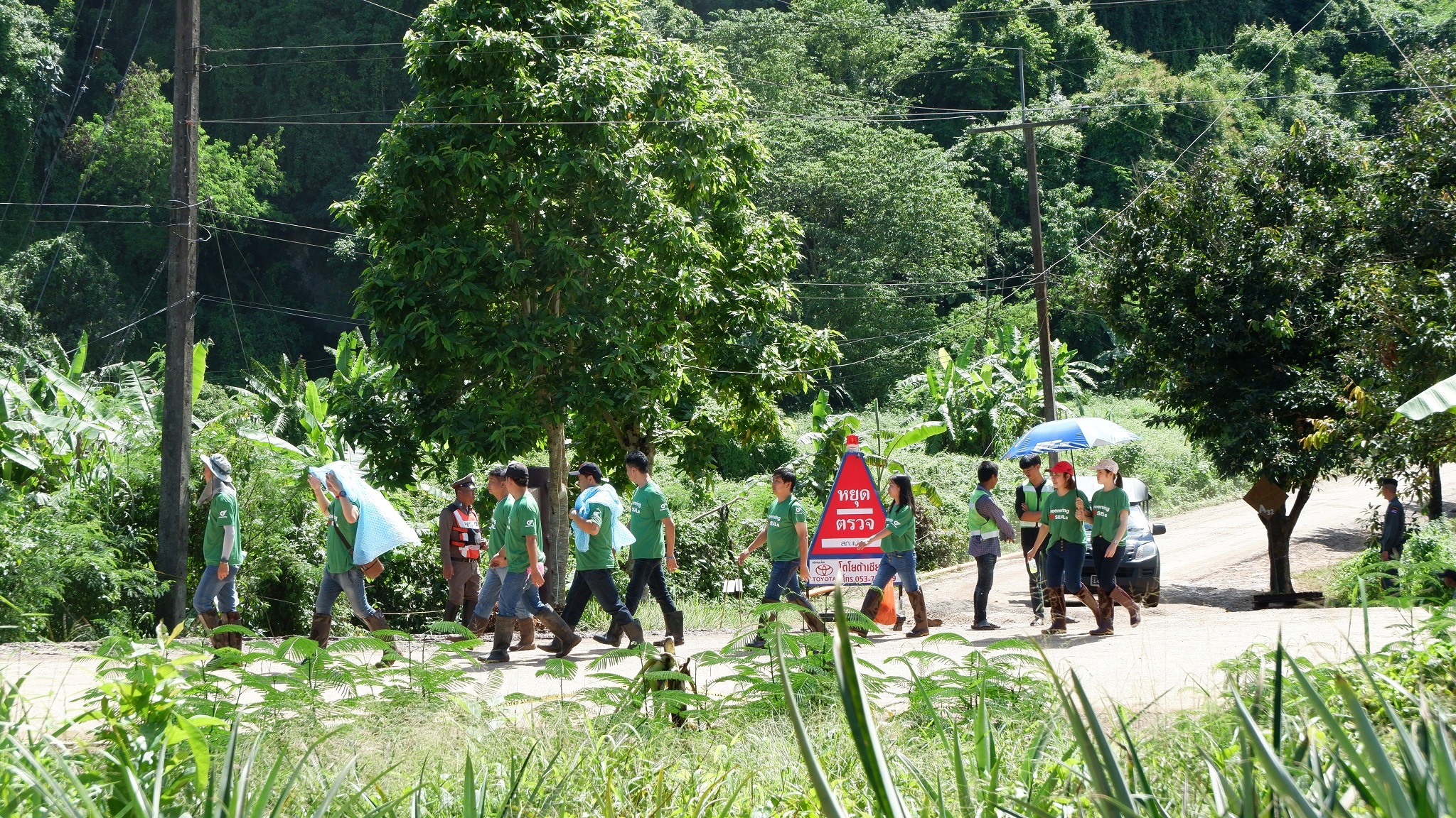hang Tham Luang hau giai cuu doi bong Thai anh 1