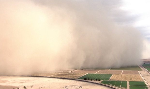 Bao cat cao gan 1 km can quet bang Arizona cua My hinh anh