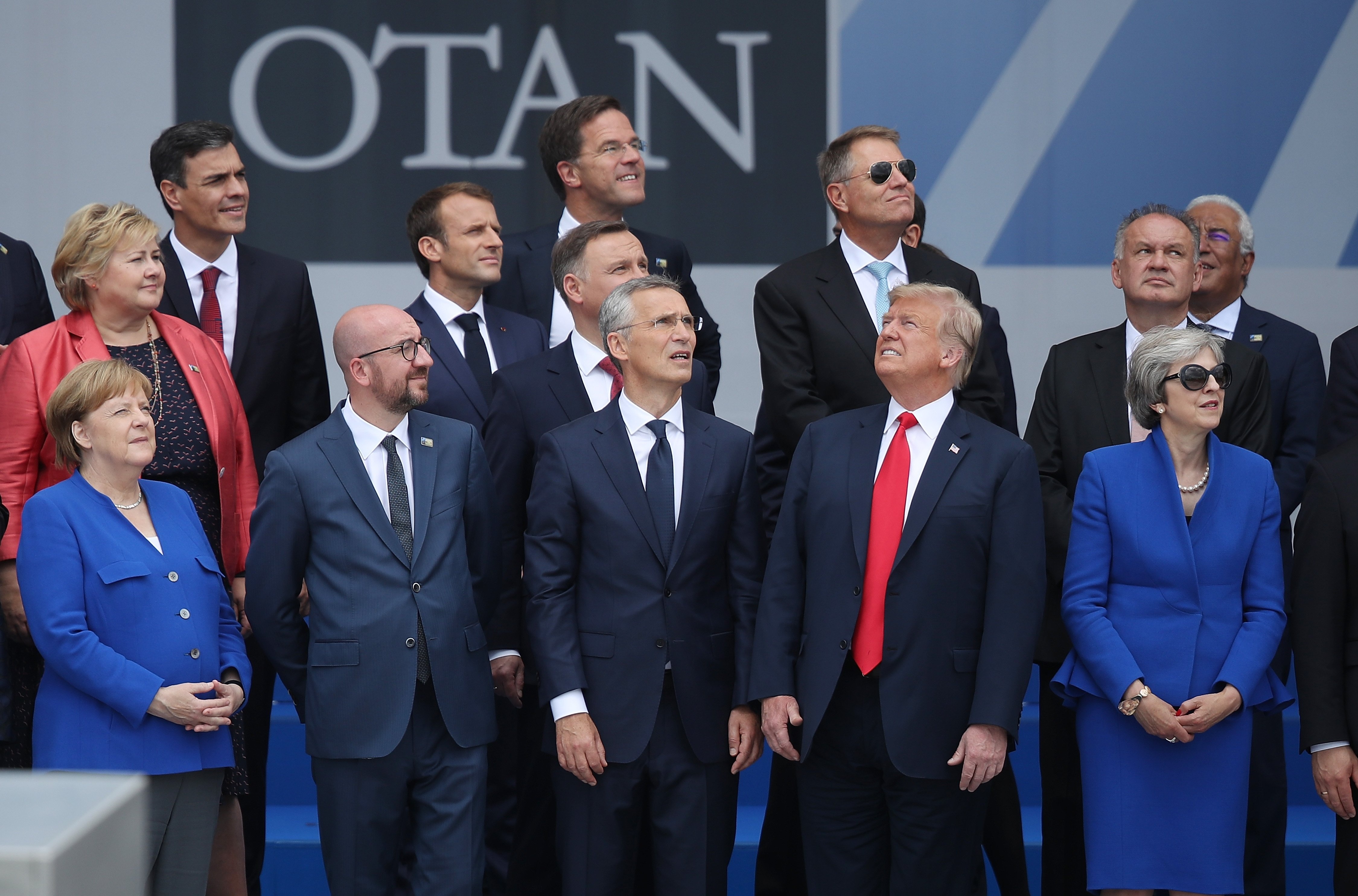 căng thẳng giữa Trump và NATO ảnh 13 cang thang giua Trump va NATO anh 13
