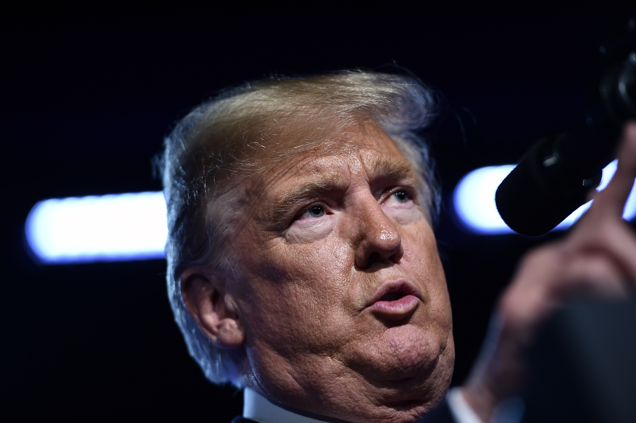 căng thẳng giữa Trump và NATO ảnh 8 cang thang giua Trump va NATO anh 8