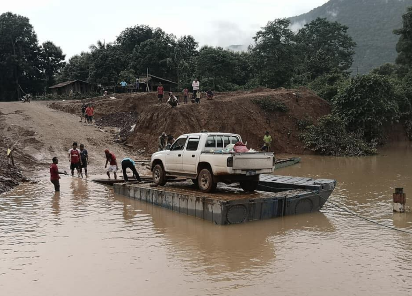 dân địa phương Lào phản đối xây đập ảnh 3 dan dia phuong Lao phan doi xay dap anh 3