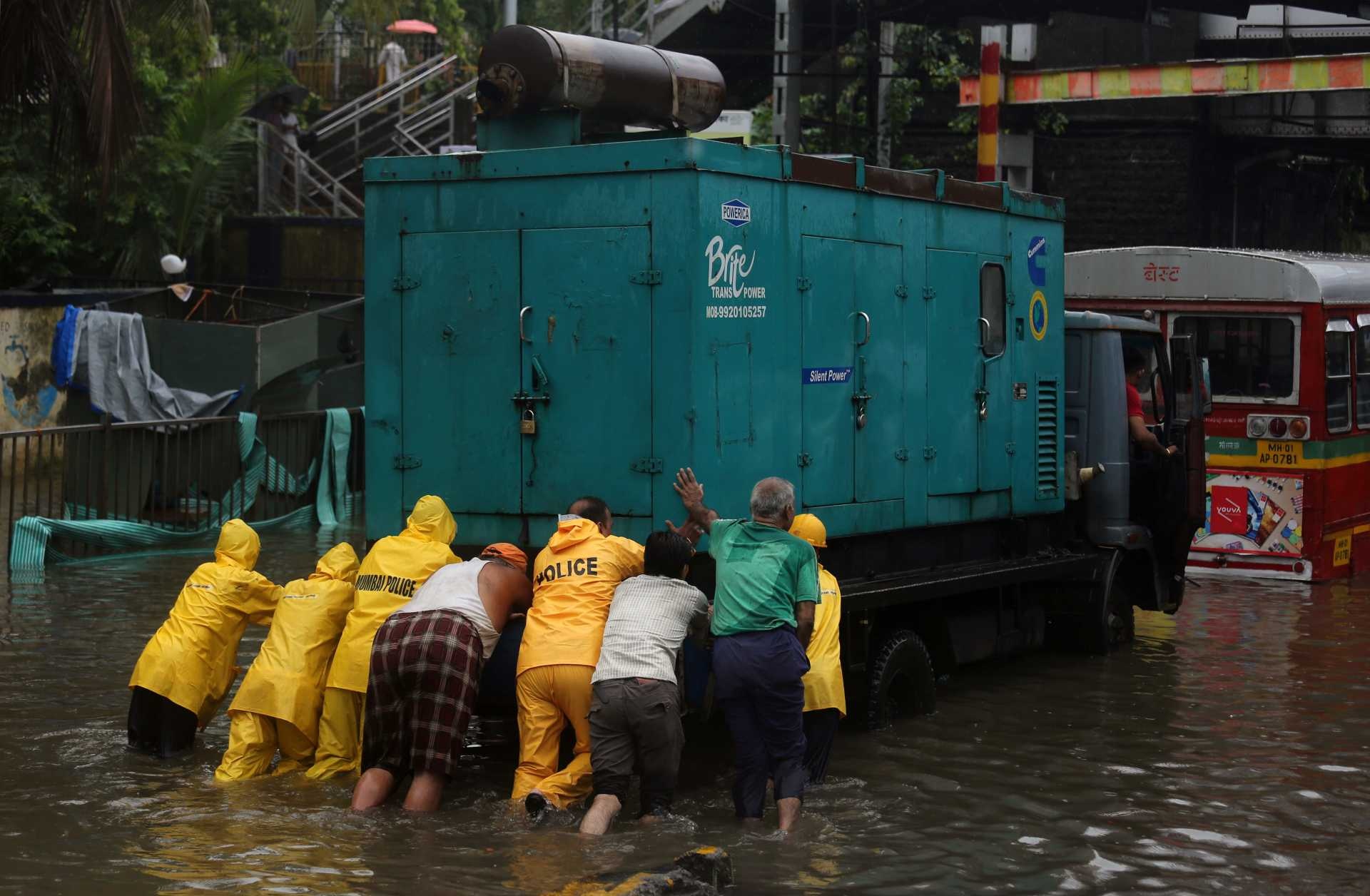 mua gay ngap o An Do anh 10