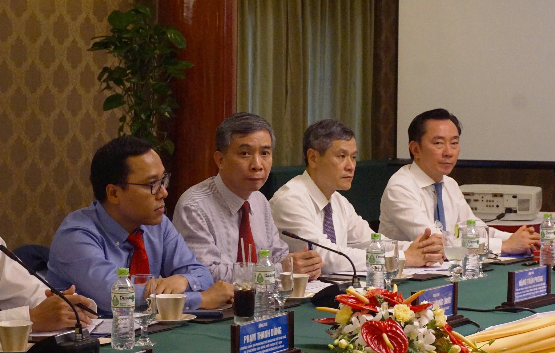 TP.HCM tiep doan tan truong co quan dai dien Viet Nam tai nuoc ngoai anh 2