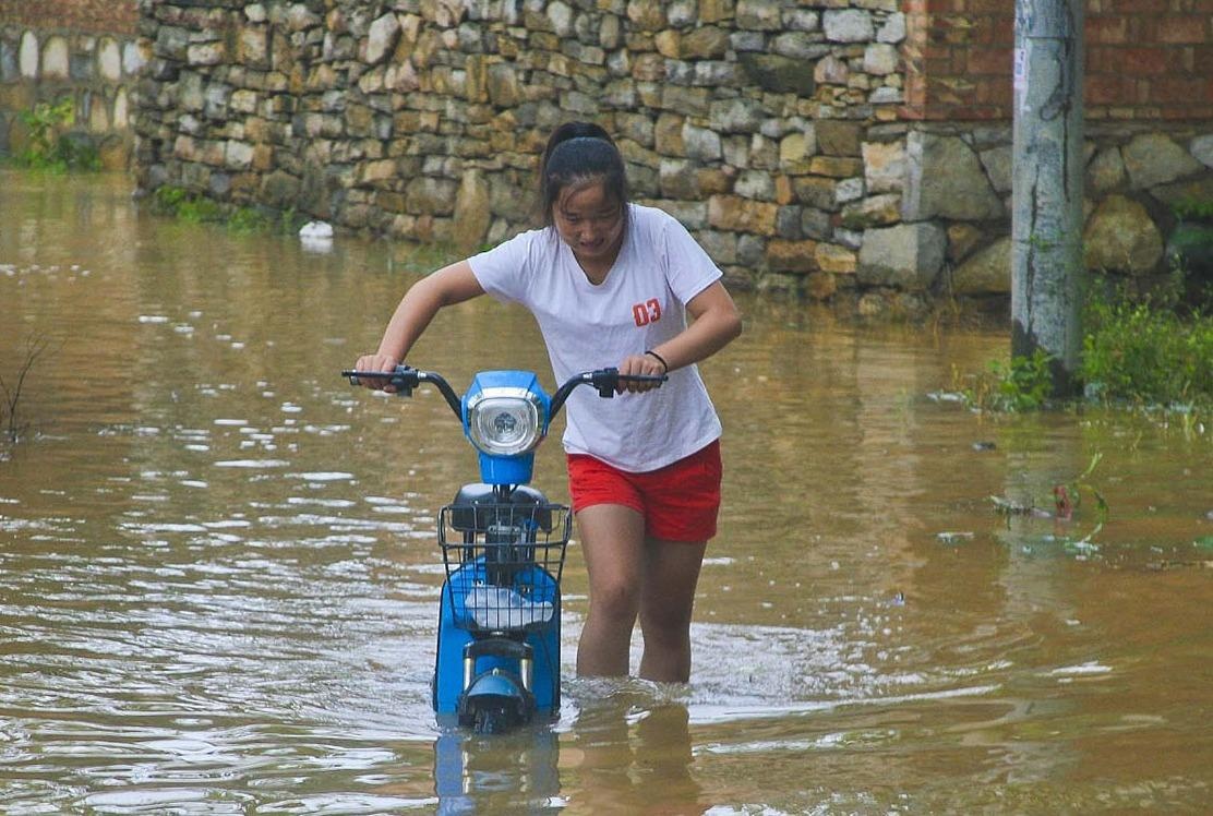 Bao Rumbia do bo Trung Quoc, Thuong Hai so tan 53.000 nguoi hinh anh