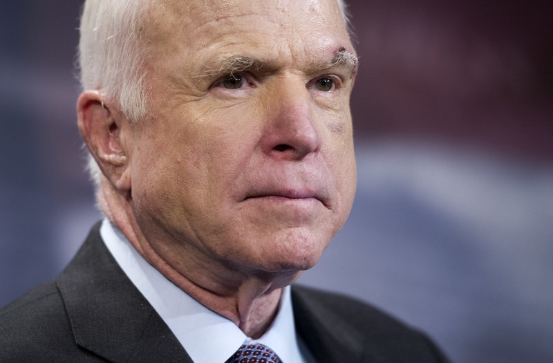 Tang le TNS John McCain se dien ra duoi vom Dien Capitol hinh anh