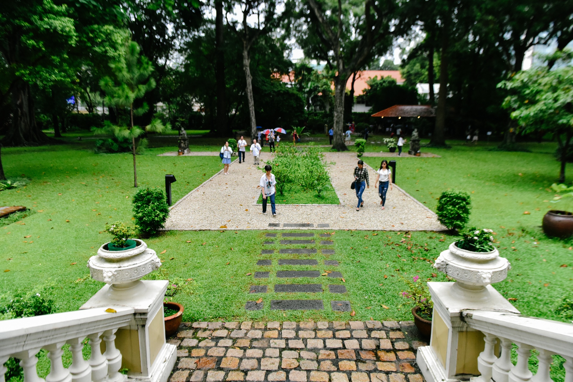 dinh thu lanh su Phap tai TP.HCM anh 7